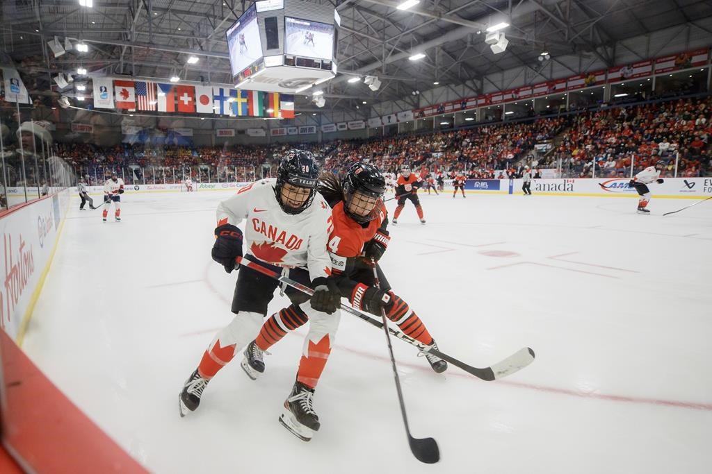 “Canada Dominates Japan with 5-0 Win at World Women’s Hockey Championship”