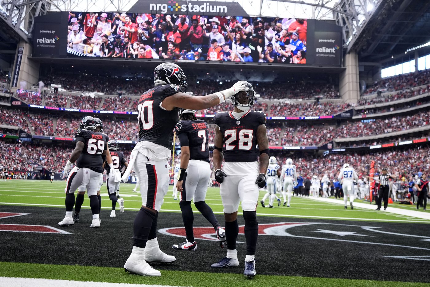 CJ Stroud and Joe Mixon help Texans beat Colts 23-20